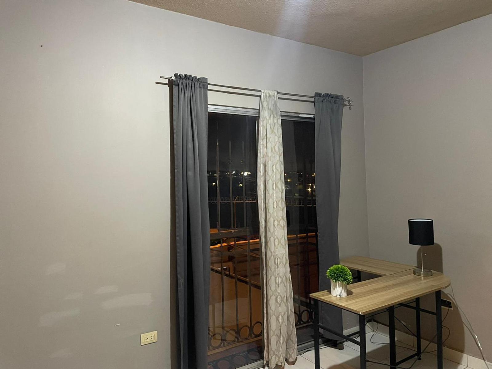 Spacious Rooftop House W/ King Bed Tijuana Eksteriør bilde